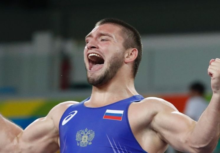 Борец Чакветадзе завоевал для России 10-е золото ОИ