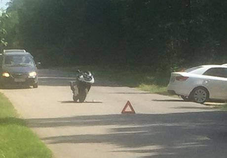 В районе Ласковского озера столкнулись авто и мотоцикл