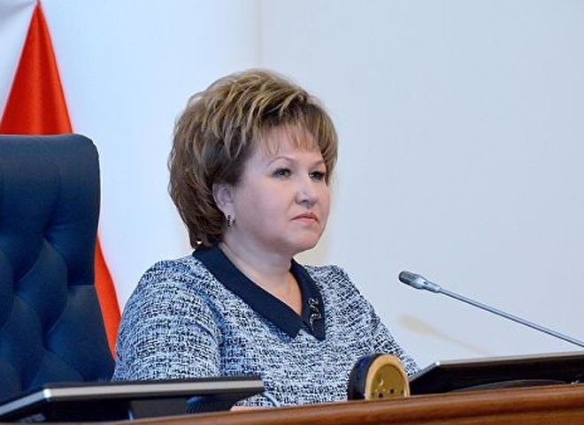 Спикер Новгородской облдумы заявила, что рожающим после 30 лет деньги не нужны