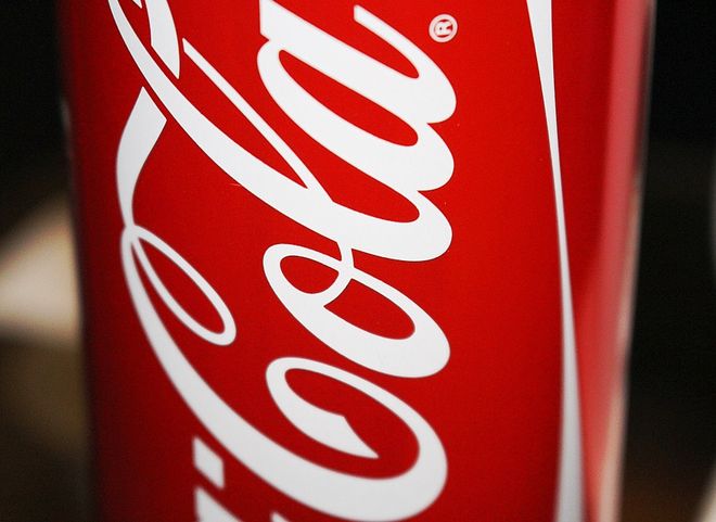 Coca-Cola повысит цены из-за введения Трампом пошлин на алюминий