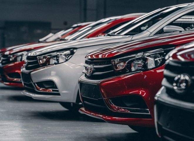 «АвтоВАЗ» в апреле увеличил продажи автомобилей Lada на 17%