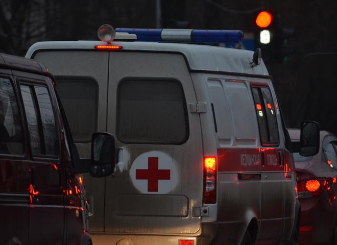 В ДТП с микроавтобусом и легковушкой на Ряжском шоссе пострадала женщина