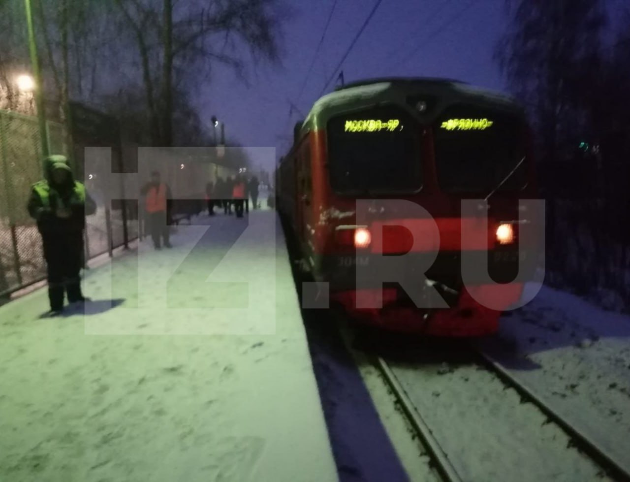 В подмосковье под электричку