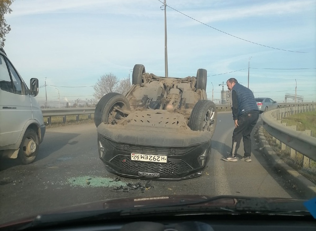 Машина Перевернутая на крышу