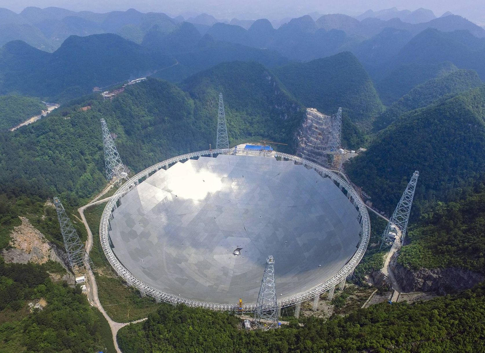 Китайские астрономы поймали таинственные сигналы из космоса