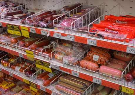 В РФ 75% всех колбас оказались фальсификатом