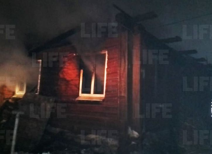В Костромской области на пожаре погибли трое взрослых и два ребенка