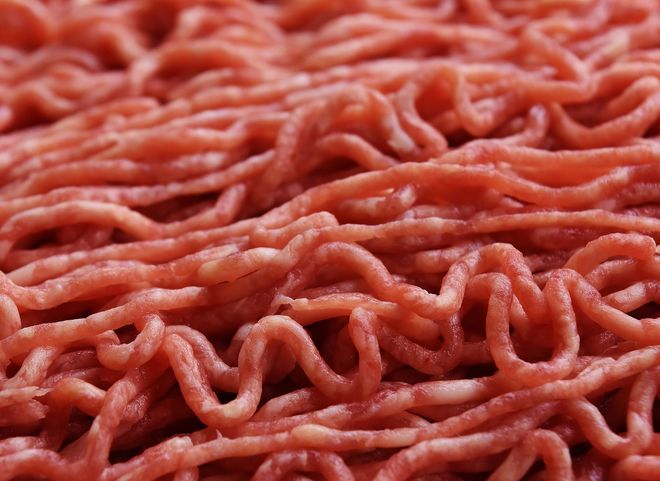 В рязанском магазине продавали мясные полуфабрикаты «без срока годности»