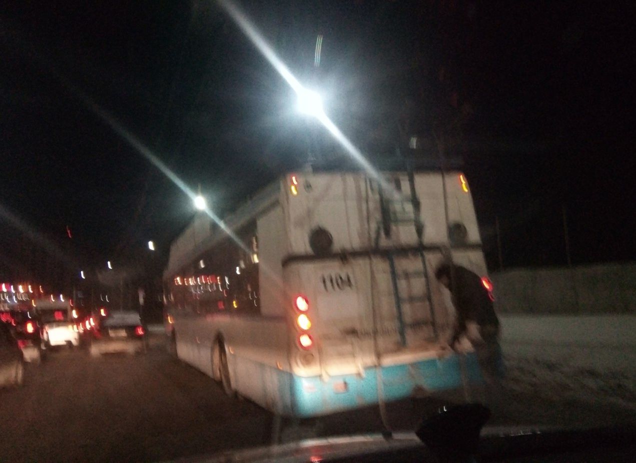 В Рязани вновь сломался «подарочный» троллейбус из Москвы