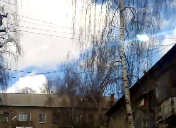 В Касимове сняли на видео искрящиеся провода