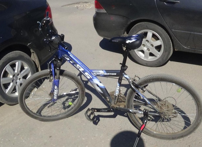 На улице Костычева 11-летний велосипедист попал под колеса иномарки