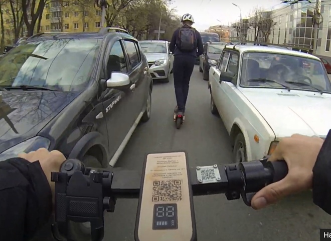 Полиция накажет рязанского блогера, проехавшего по встречке на электросамокате