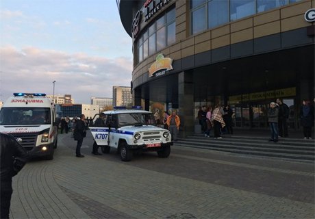 В Минске неизвестный напал с бензопилой на женщину