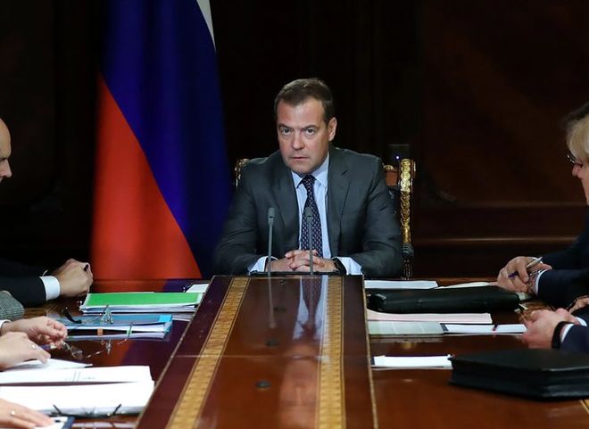 Медведев выступил против отмены нештрафуемого порога 20 км/ч