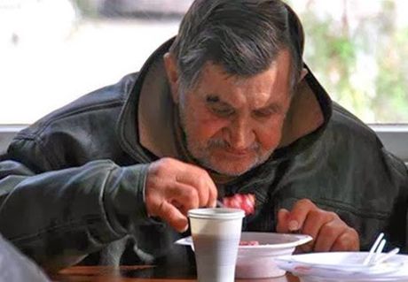 Власти Рязани выделят 6 млн на еду для бездомных