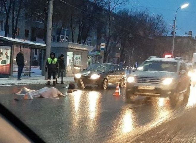 На улице Дзержинского насмерть сбили пешехода