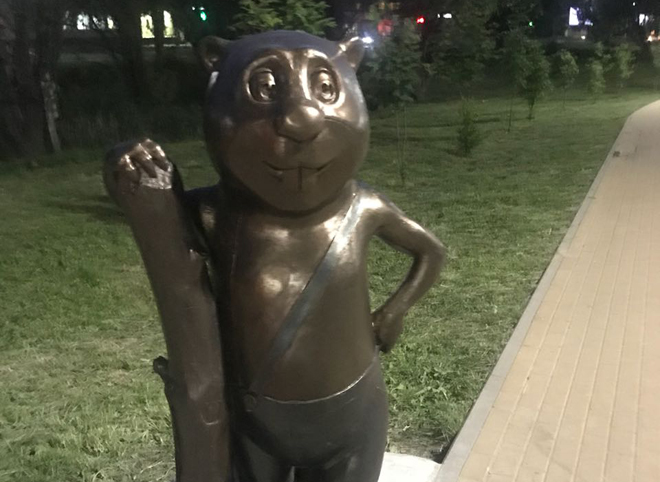 В Рязани установили скульптуру бобра