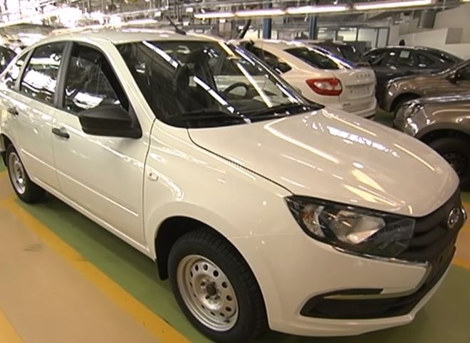 Машины нового семейства Lada Granta показали на видео