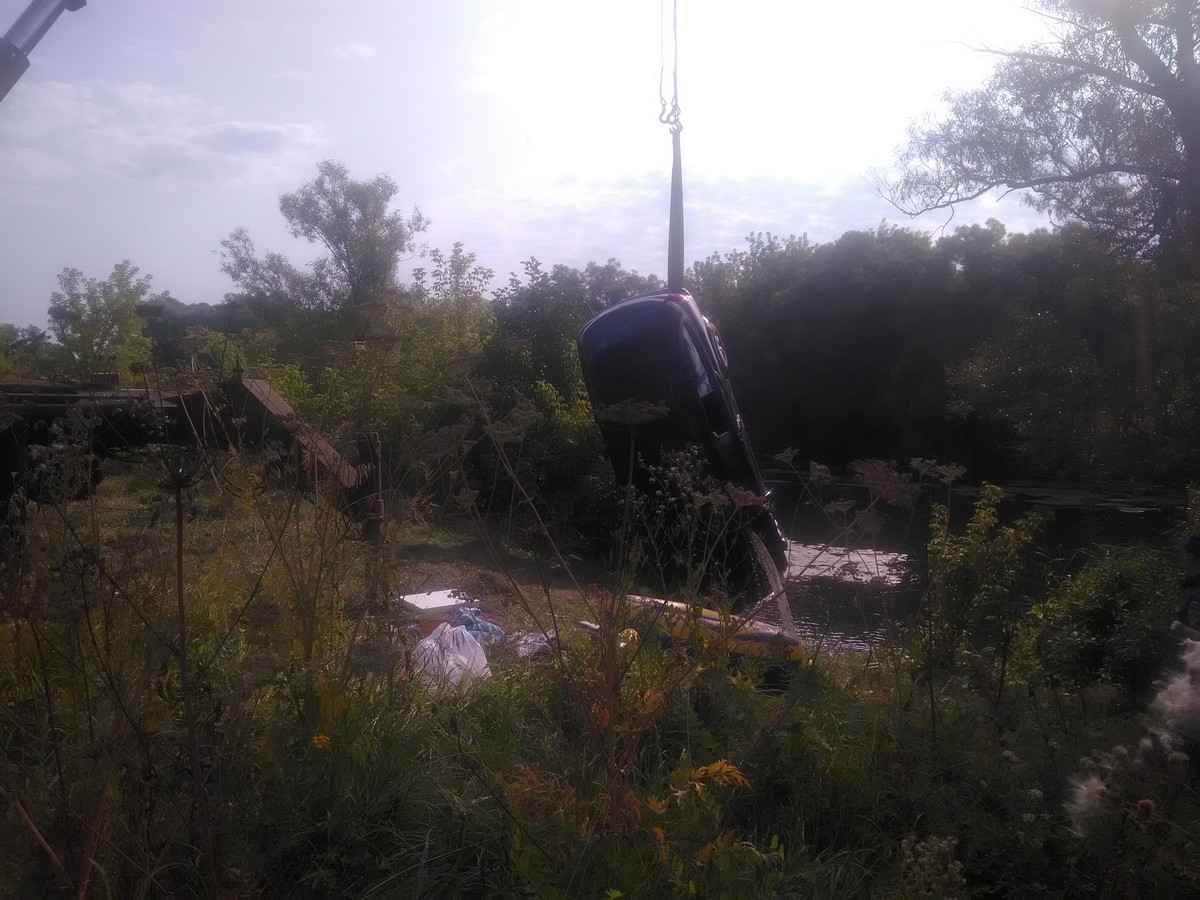Опубликованы фотографии с места гибели московских рыбаков в Ряжском районе