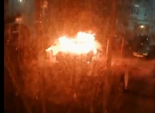В Дашково-Песочне сгорели два автомобиля