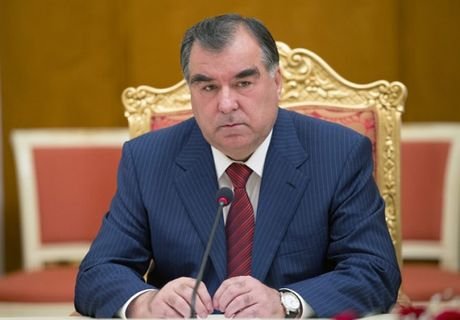 В Таджикистане поддержали пожизненное правление Рахмона
