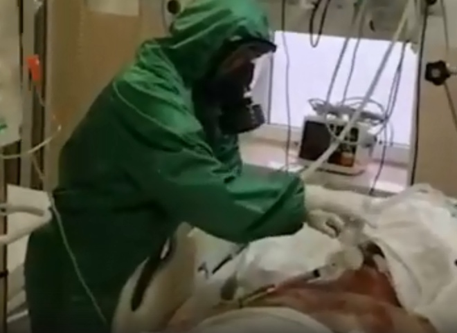 Врачи краснодарской больницы показали на видео пациентов с коронавирусом