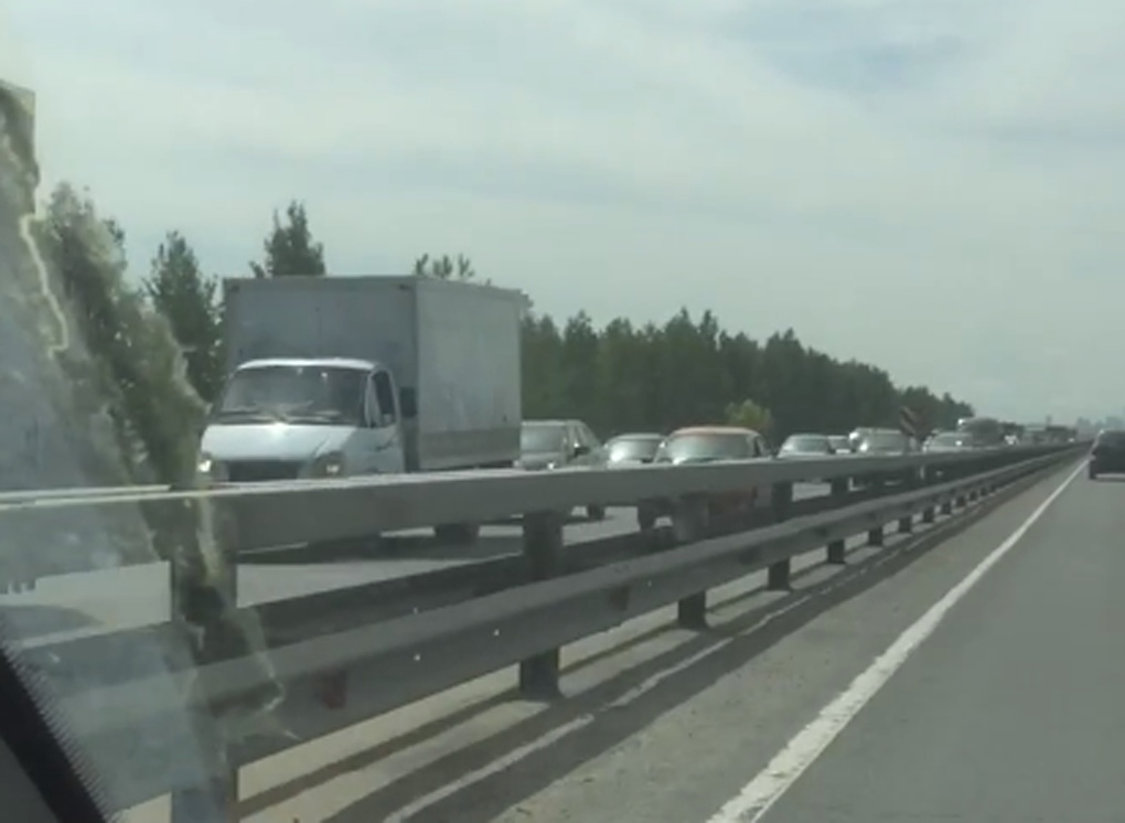 На Солотчинском шоссе образовалась крупная пробка