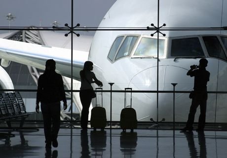 Авиакомпании РФ сократили перевозки пассажиров на 6%