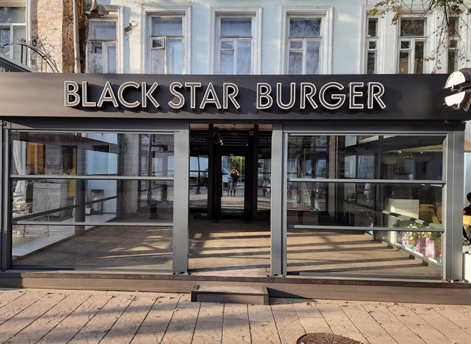 В центре Рязани откроется бургерная Black Star