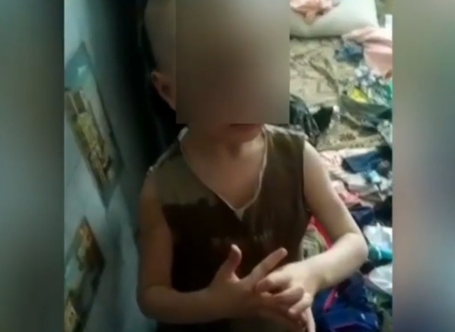 В Новороссийске в захламленной квартире нашли зверски избитого шестилетнего ребенка