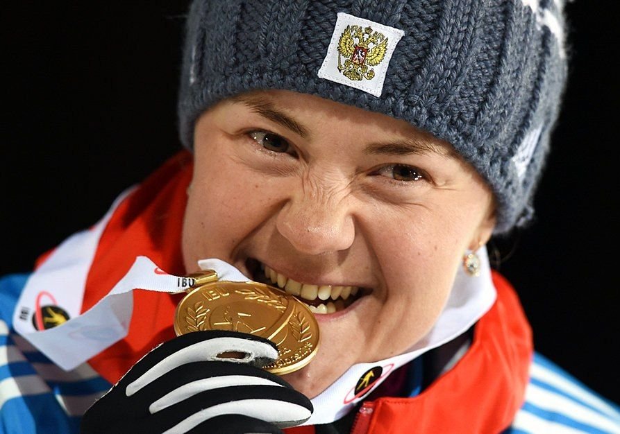 Юрлова принесла России первое золото ЧМ по биатлону