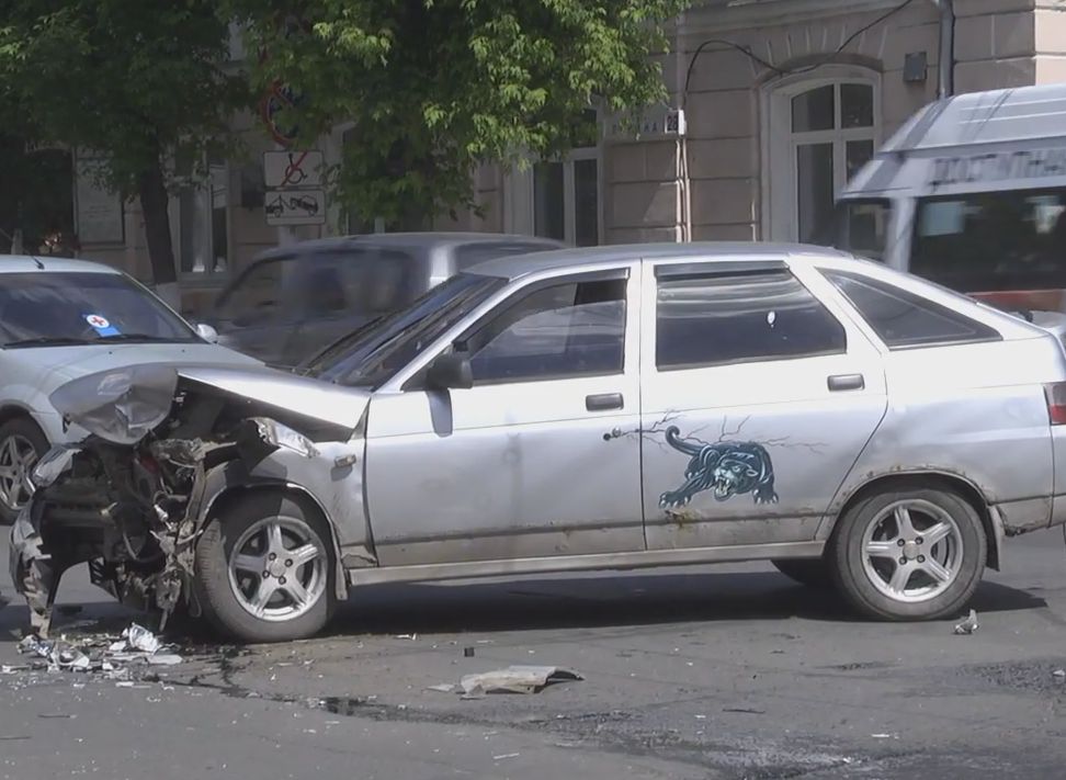 Полиция опубликовала видео с места серьезного ДТП на улице Ленина