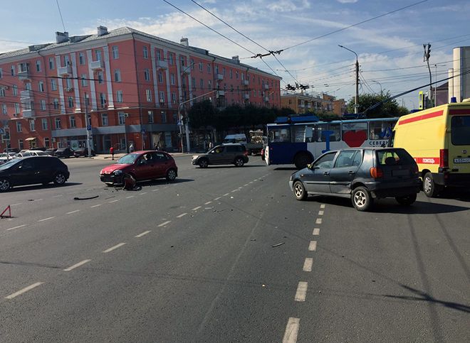 В ДТП на Первомайском проспекте пострадала семилетняя девочка
