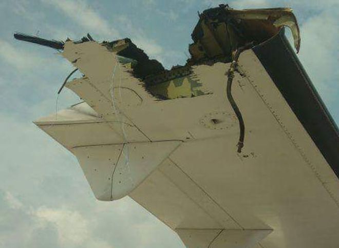 В Индонезии в аэропорту столкнулись два самолета