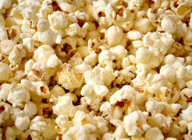 В Госдуме предложили запретить попкорн во время сеансов в кинотеатрах