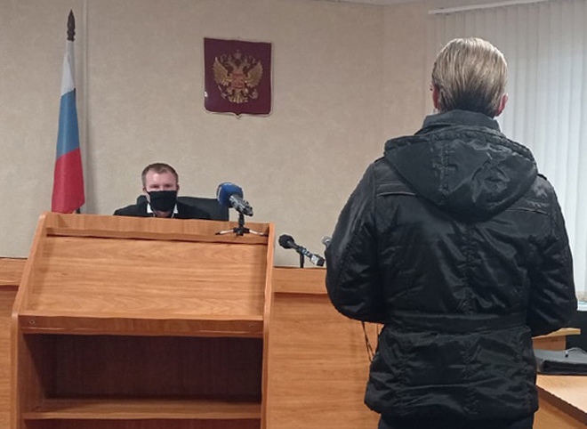 Мать убитого рязанского подростка расплакалась в зале суда