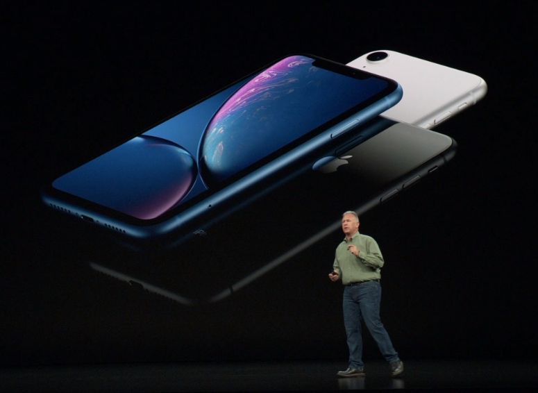 Apple показала бюджетный iPhone Xr