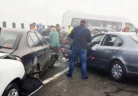 Из-за тумана на юге Румынии столкнулись 29 машин