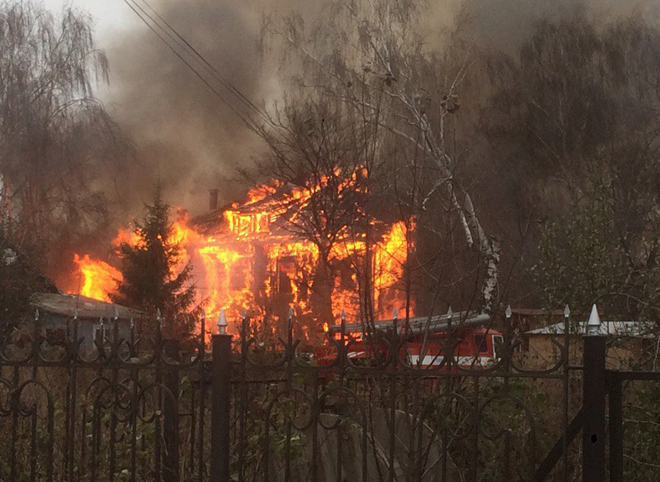 На улице Рыбацкой сгорел нежилой дом