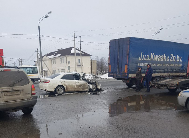 Очевидец: иномарка с рязанскими номерами попала в ДТП в Подмосковье