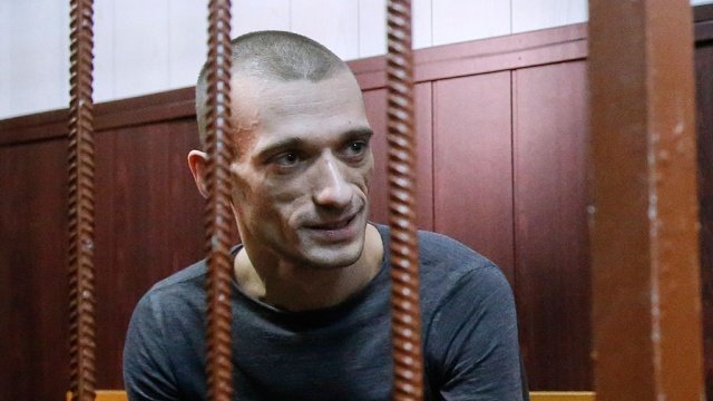 Художник Павленский признан виновным в поджоге здания ФСБ