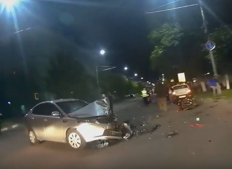 Последствия массового ДТП с мотоциклом на Циолковского сняли на видео