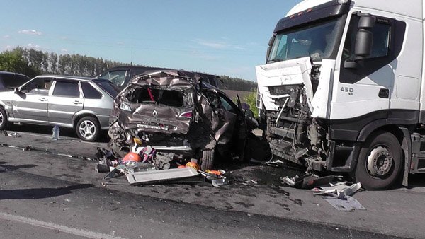 В Рязанской области столкнулись сразу пять автомобилей