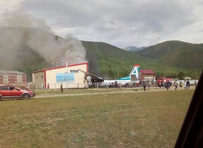 В Бурятии совершил аварийную посадку самолет Ан-24, есть погибшие