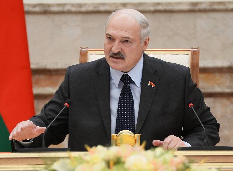 Лукашенко объявил о закрытии границ с Литвой и Польшей