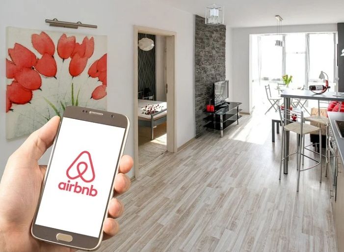 Сервис Airbnb заблокирует пользователей из России и Белоруссии