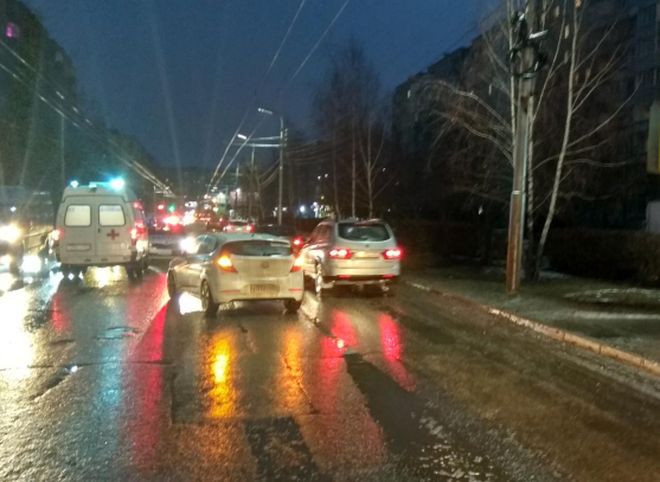 В Канищеве 25-летняя водитель сбила женщину на пешеходном переходе