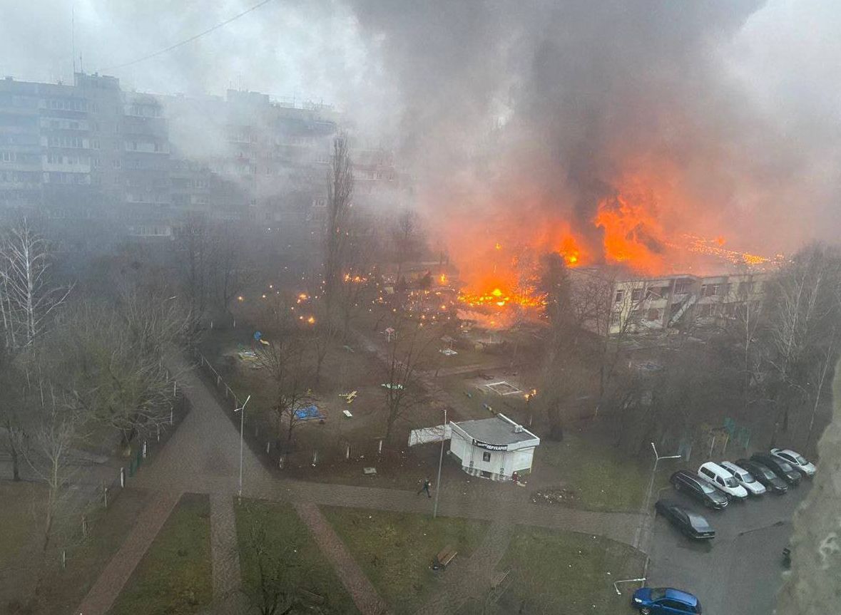 При падении вертолета под Киевом погибли 16 человек, в том числе глава МВД Украины