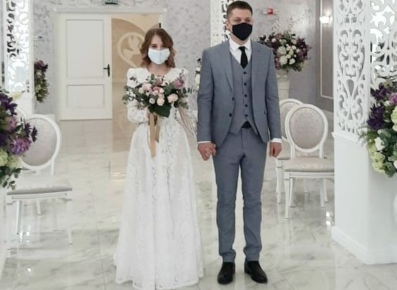 В рязанском Дворце торжеств за два дня поженились 76 пар