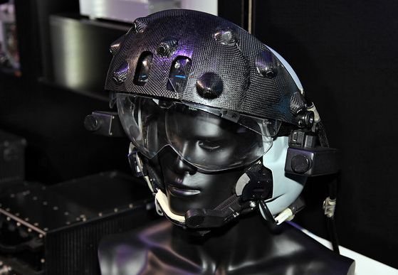 ГРПЗ представил на МАКСе новейший шлем для пилотов